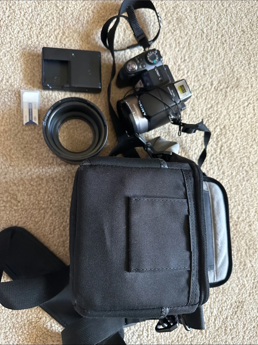 Sony Black mpegmovie Camera and Kit with Shoulder Bag and Lens Accessories